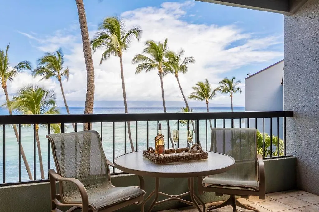 Lägenhet Hale Mahina B403- Beautiful 2 Bedroom Oceanfront Condo, Private Beach, Farmers Market, And More Kahana