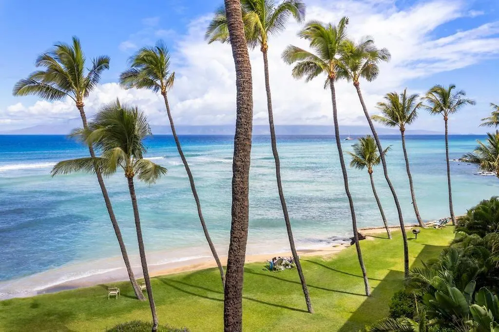 Lägenhet Hale Mahina B403- Beautiful 2 Bedroom Oceanfront Condo, Private Beach, Farmers Market, And More Kahana USA